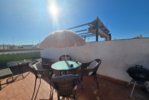 Återförsäljning - Apartment - Top Floor Apartment - Torrevieja - El limonar