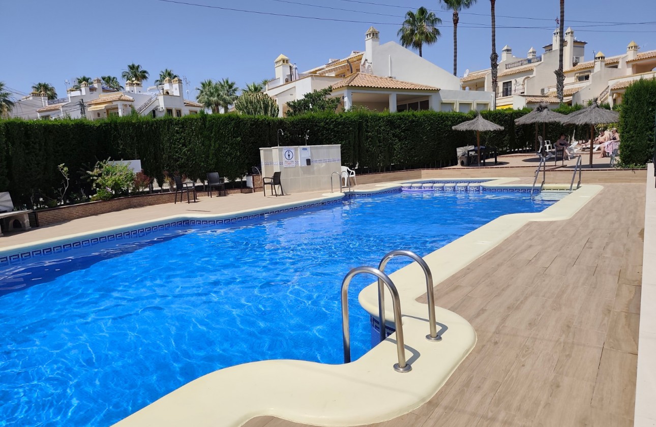 Återförsäljning - Terraced house - Orihuela Costa - Villamartin