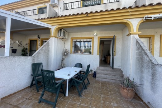 Resale - Townhouse - Daya Nueva