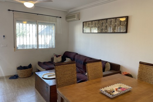 Resale - Townhouse - Daya Nueva