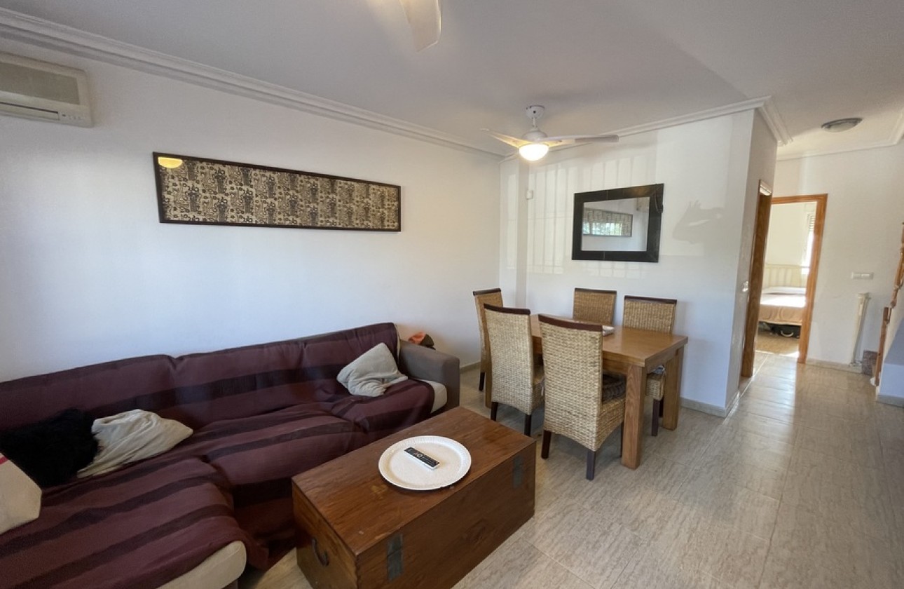 Resale - Townhouse - Daya Nueva