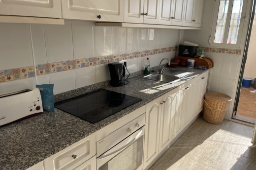 Resale - Townhouse - Daya Nueva