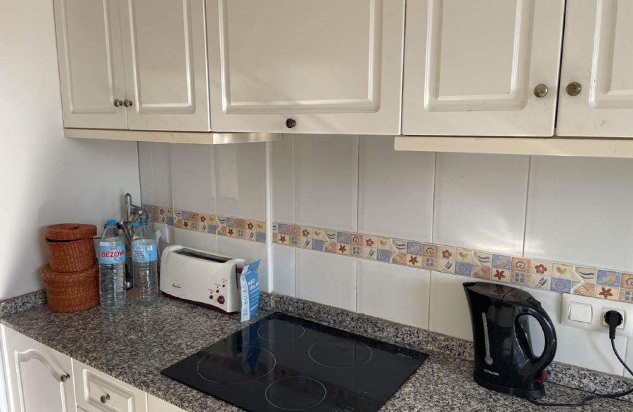 Resale - Townhouse - Daya Nueva