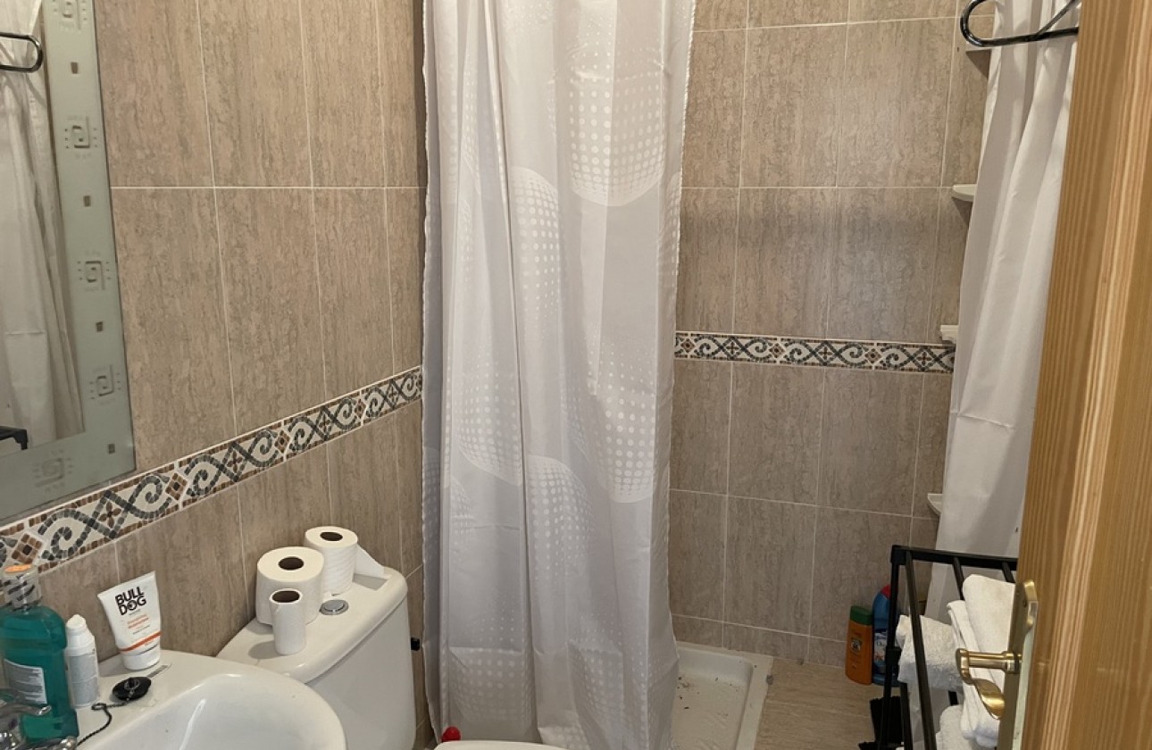 Resale - Townhouse - Daya Nueva