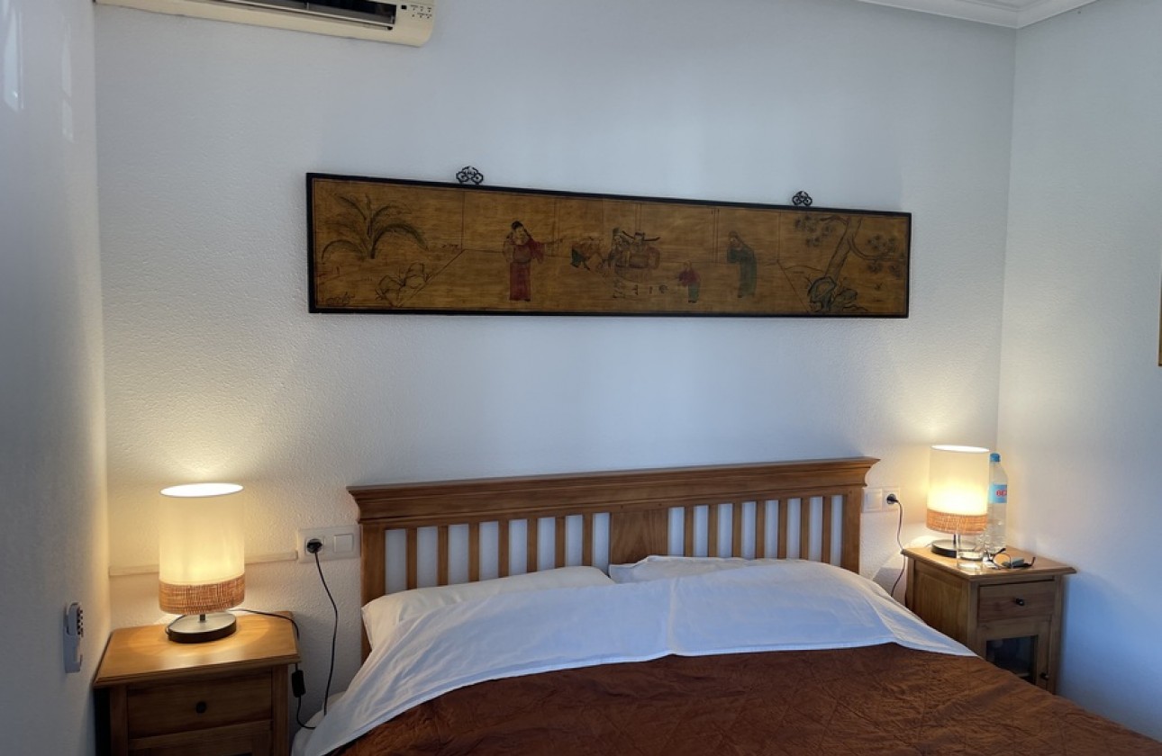 Resale - Townhouse - Daya Nueva