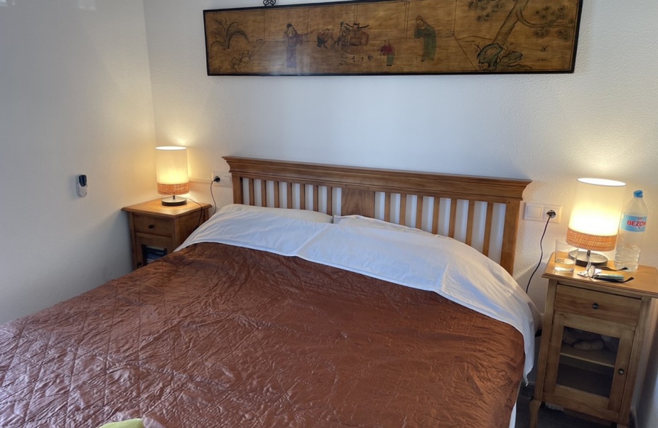 Resale - Townhouse - Daya Nueva