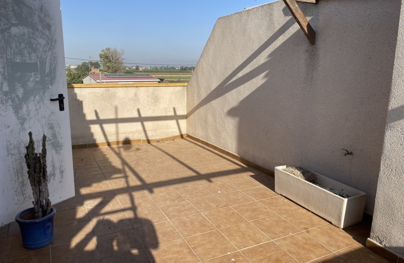 Resale - Townhouse - Daya Nueva