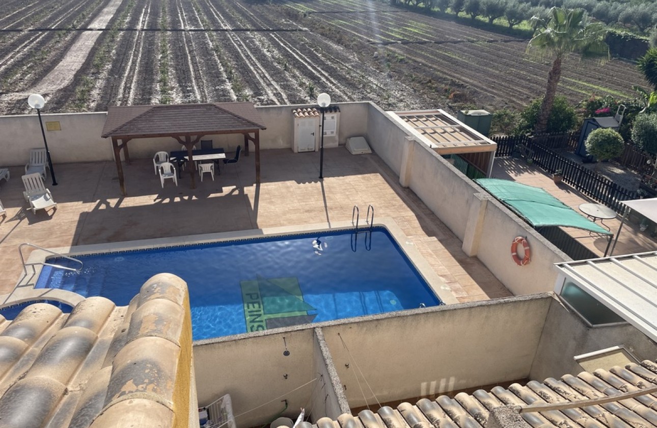 Resale - Townhouse - Daya Nueva