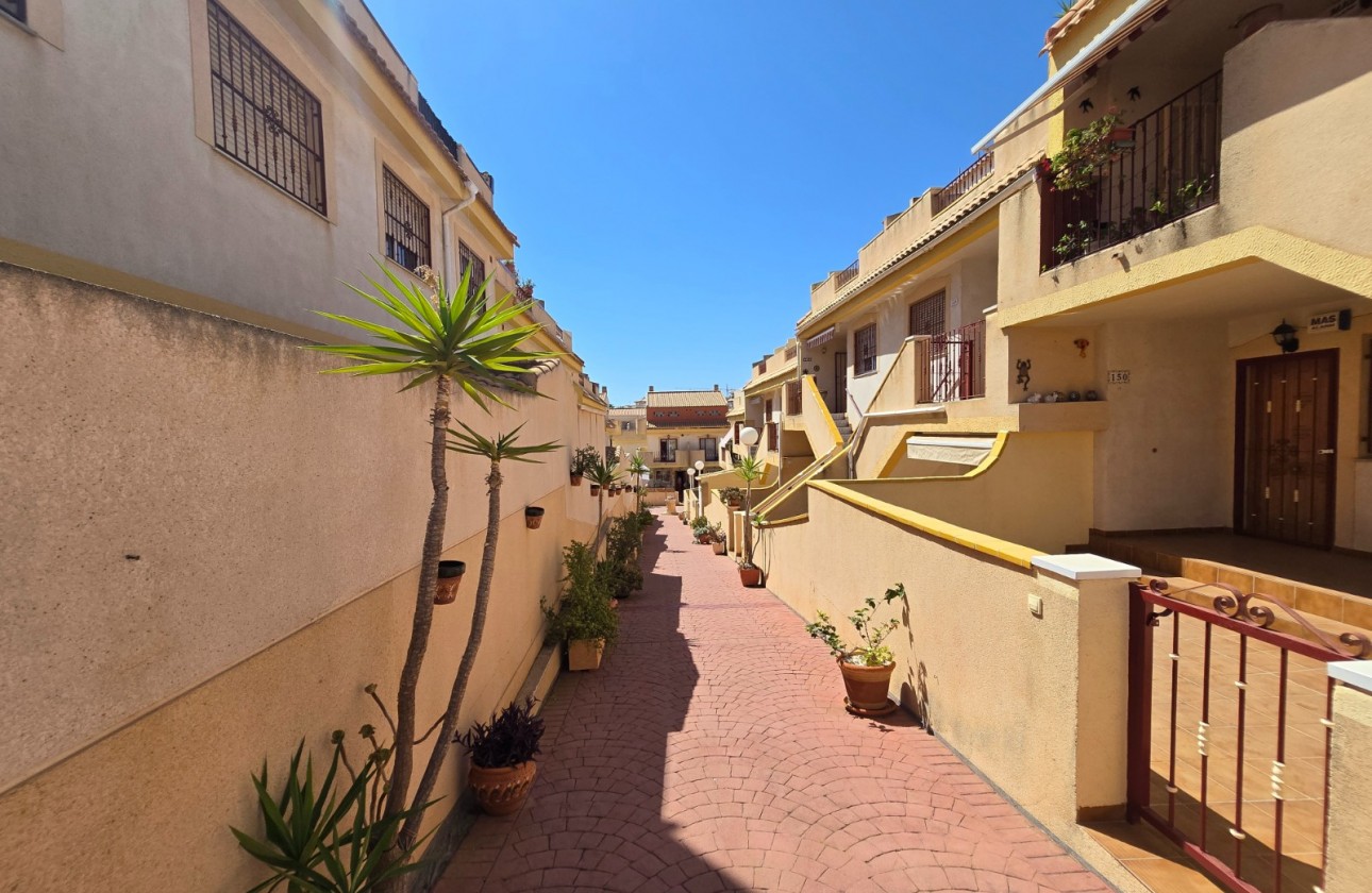 Återförsäljning - Apartment / Flat - Orihuela Costa - La Zenia