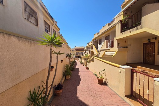 Återförsäljning - Apartment / Flat - Orihuela Costa - La Zenia