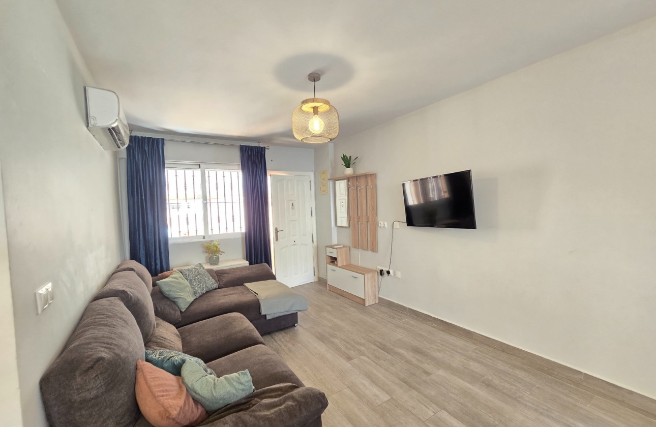 Återförsäljning - Apartment / Flat - Orihuela Costa - La Zenia