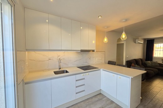 Återförsäljning - Apartment / Flat - Orihuela Costa - La Zenia