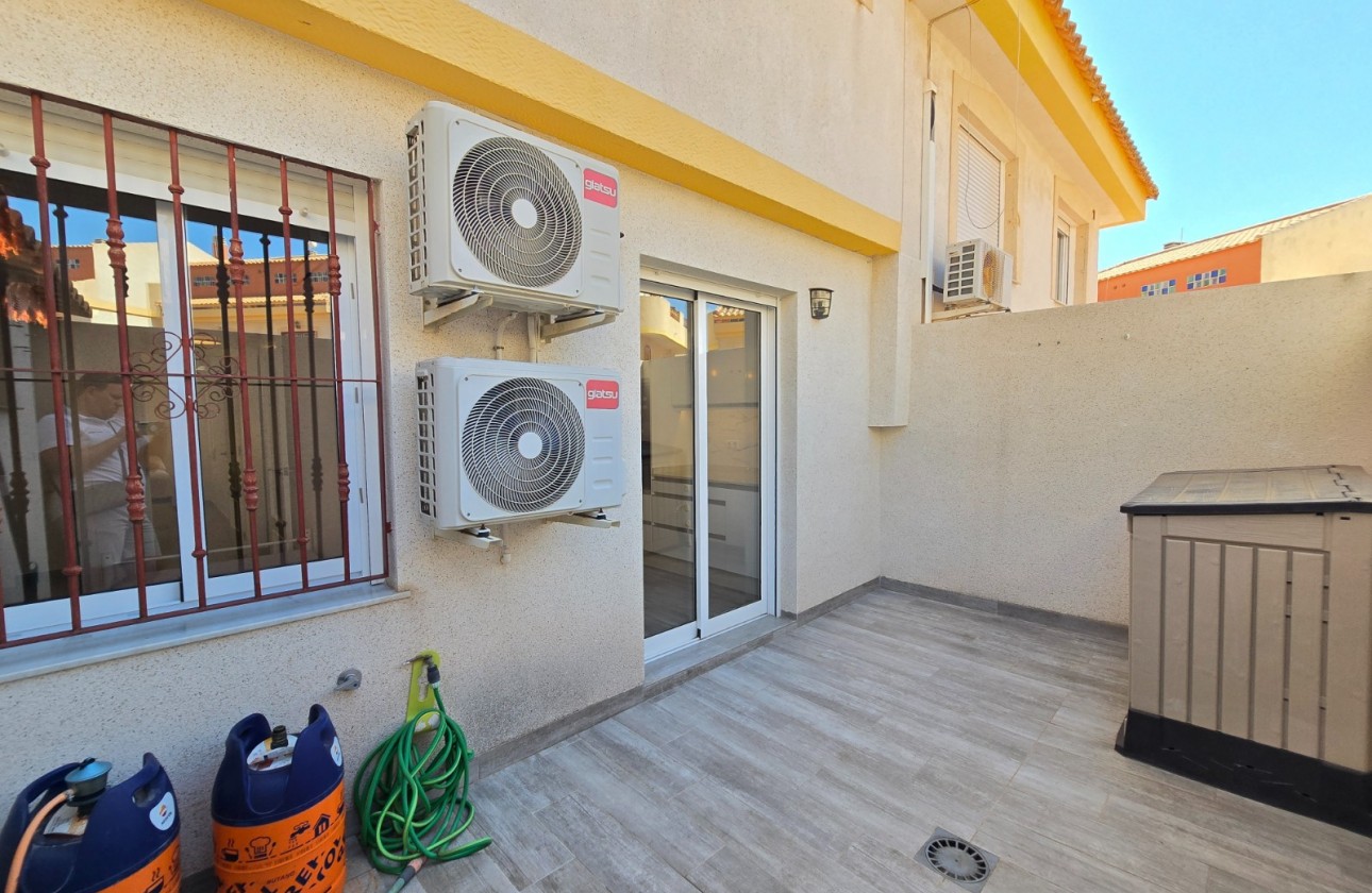 Återförsäljning - Apartment / Flat - Orihuela Costa - La Zenia