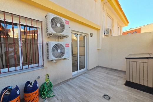 Återförsäljning - Apartment / Flat - Orihuela Costa - La Zenia