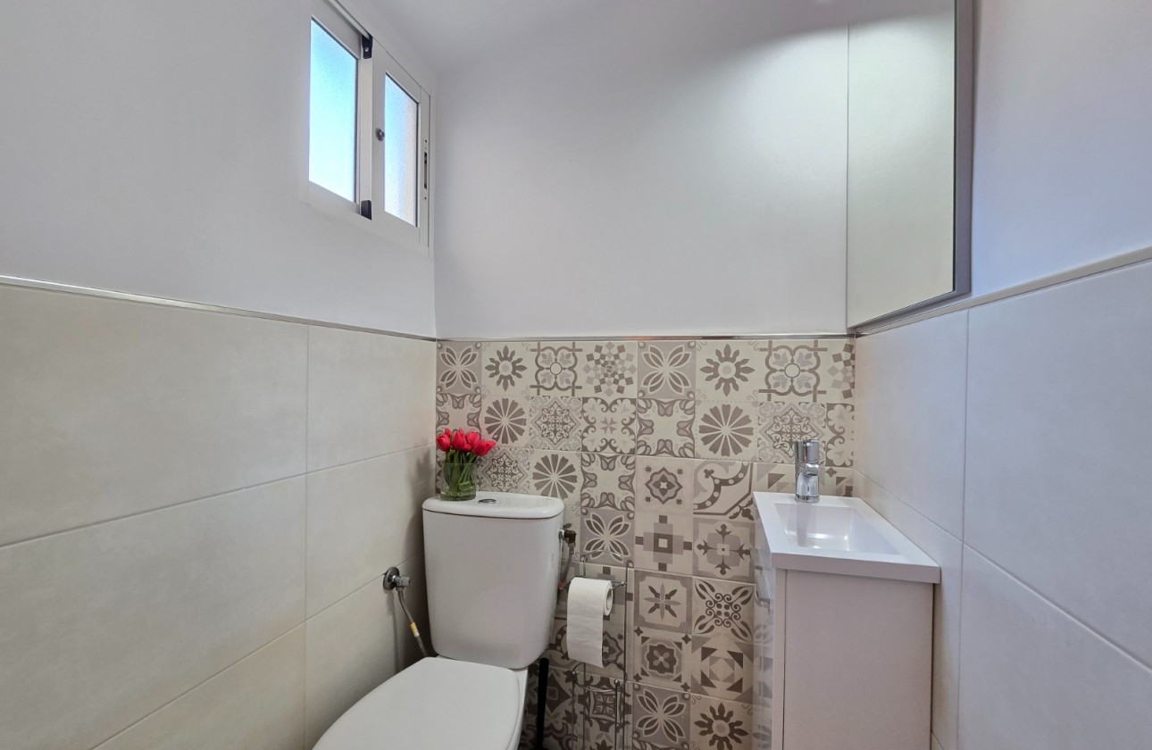 Återförsäljning - Apartment / Flat - Orihuela Costa - La Zenia