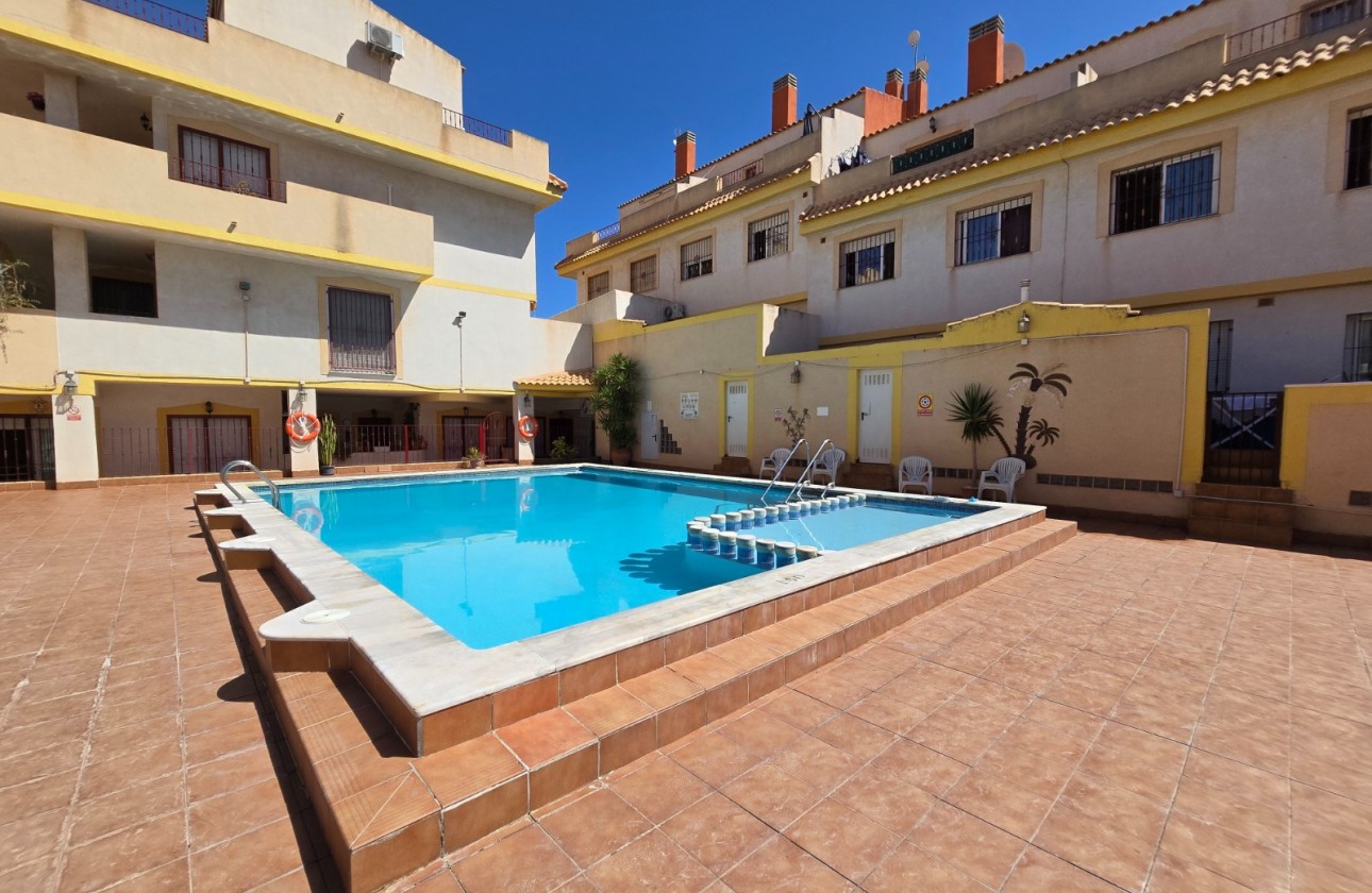 Återförsäljning - Apartment / Flat - Orihuela Costa - La Zenia