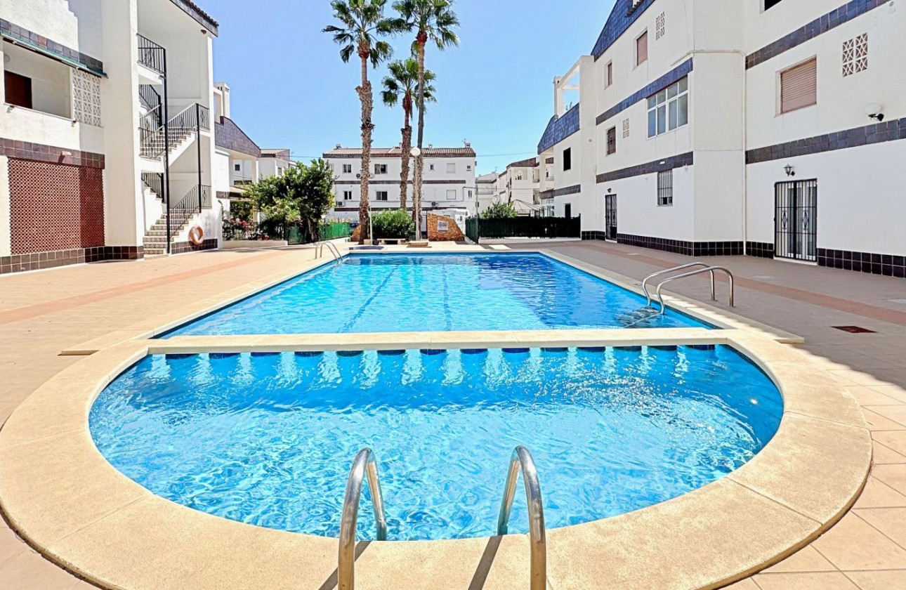 Resale - Apartment - Torrevieja - Rocio del Mar
