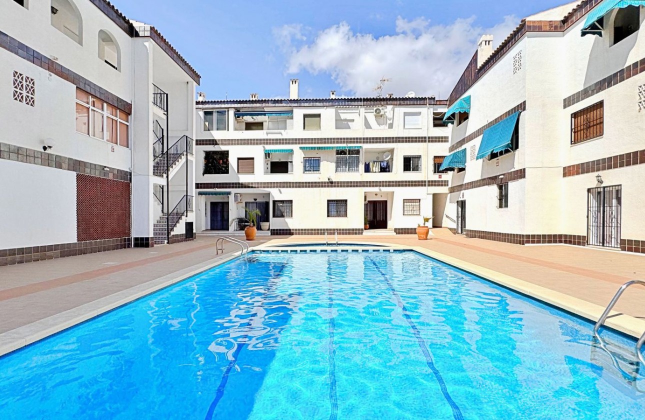 Resale - Apartment - Torrevieja - Rocio del Mar