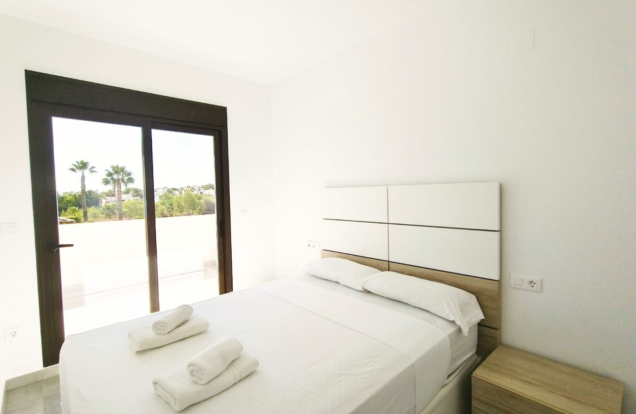 Resale - Detached house - Orihuela Costa - Villamartin