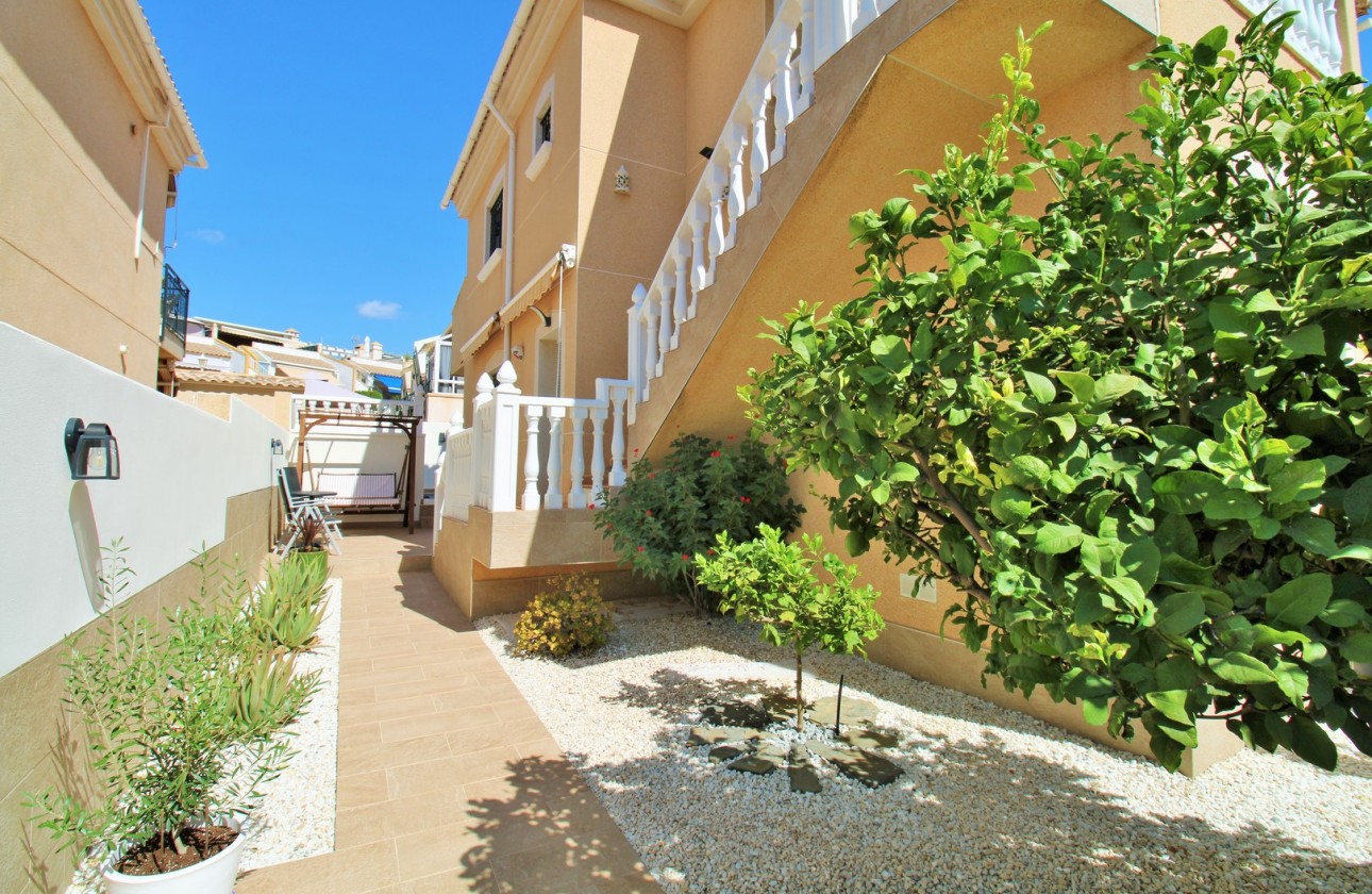Resale - Villa - Villamartin