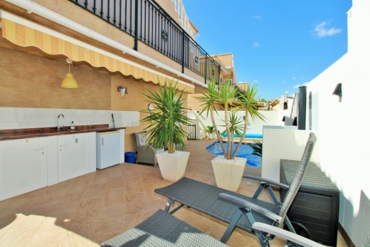 Resale - Villa - Villamartin