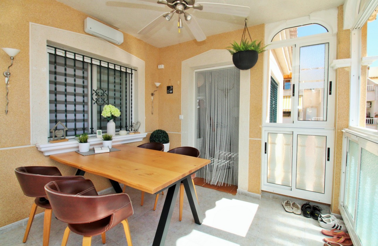 Resale - Villa - Villamartin