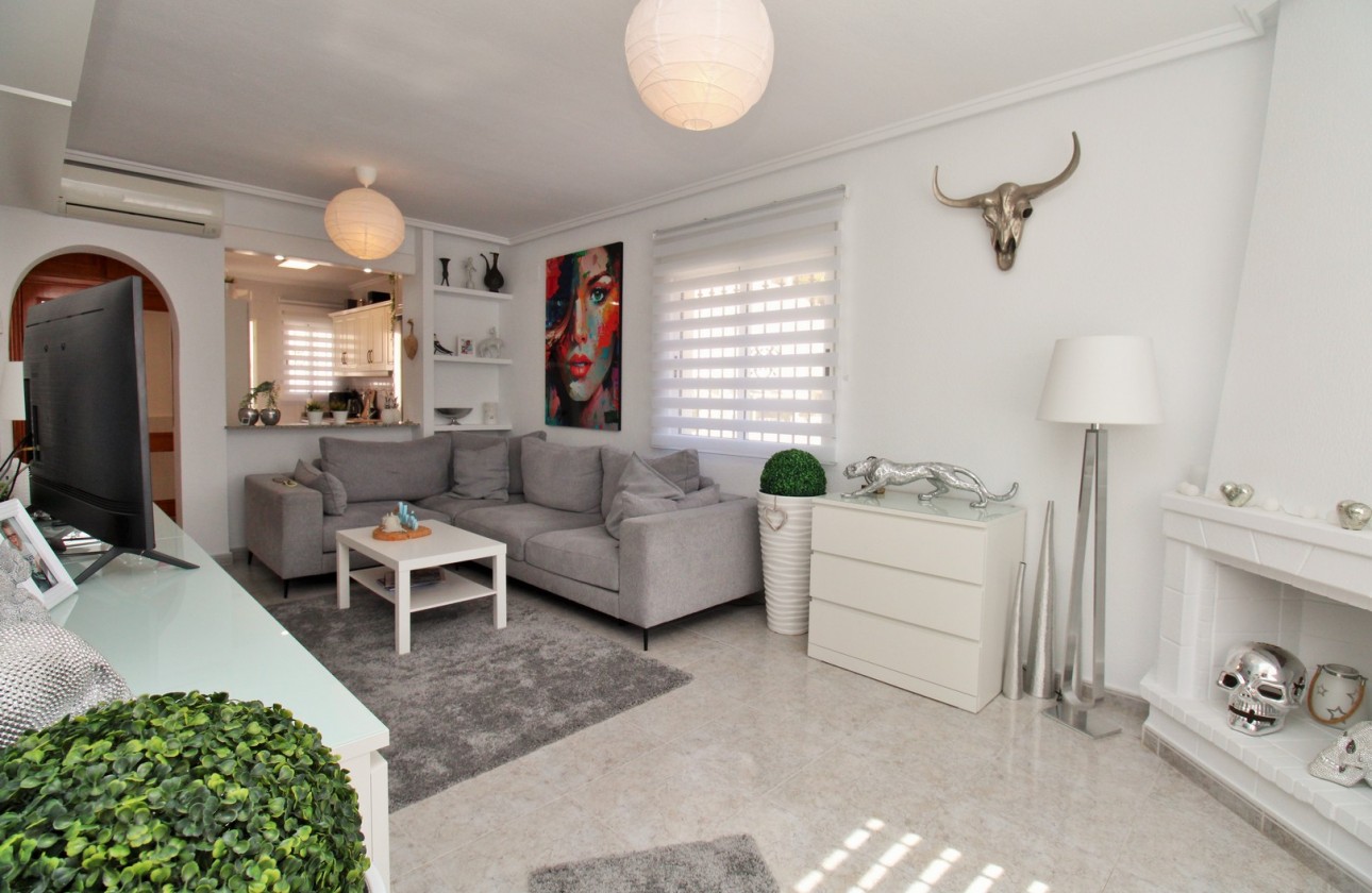 Resale - Villa - Villamartin