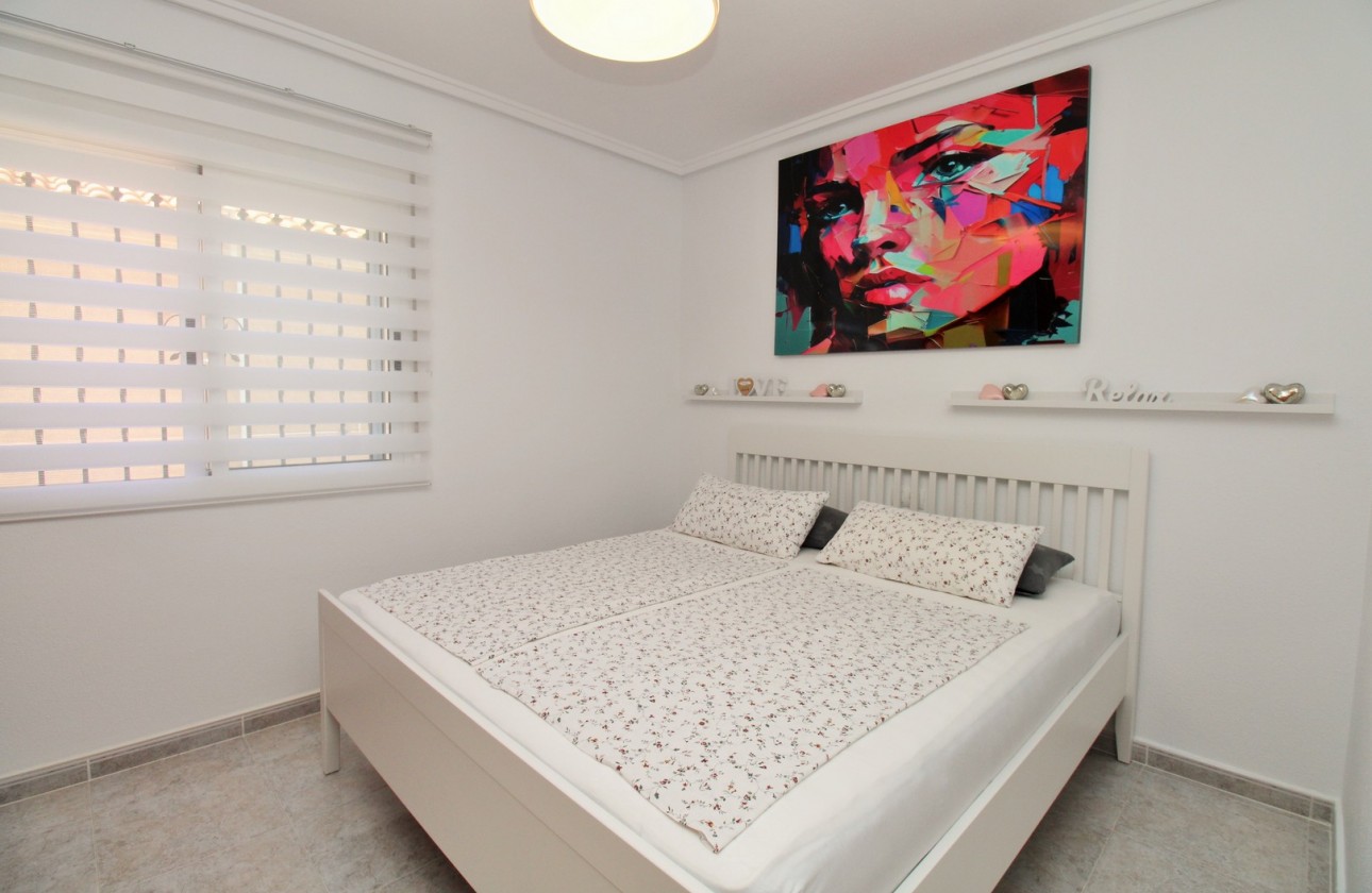 Resale - Villa - Villamartin