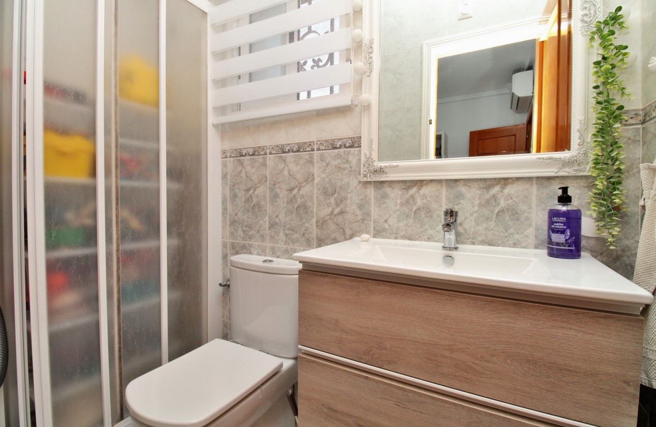 Resale - Villa - Villamartin