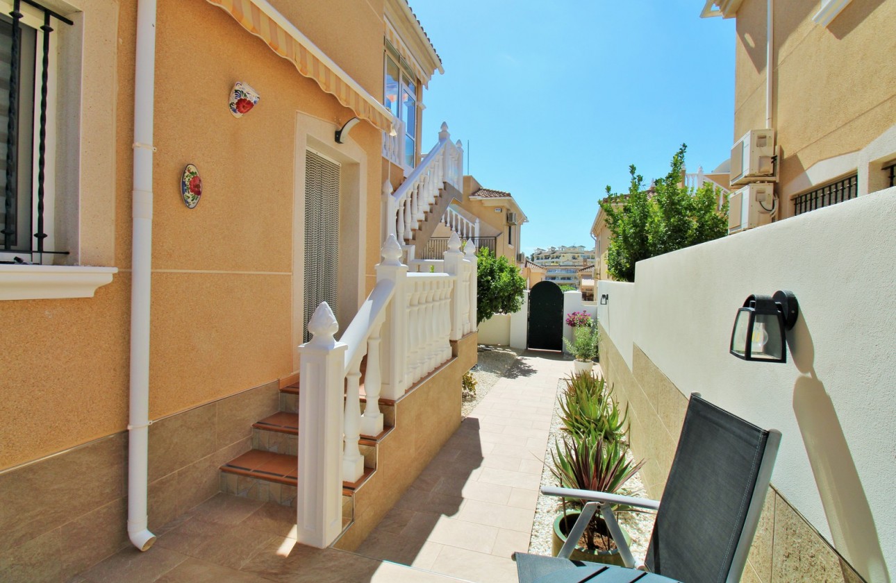 Resale - Villa - Villamartin