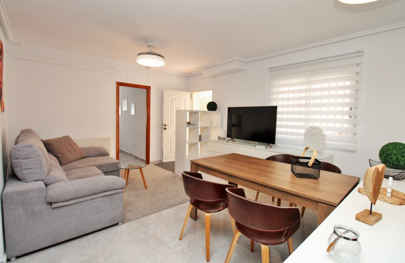 Resale - Villa - Villamartin