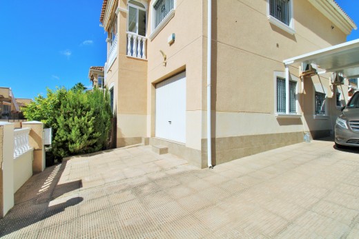 Resale - Villa - Villamartin
