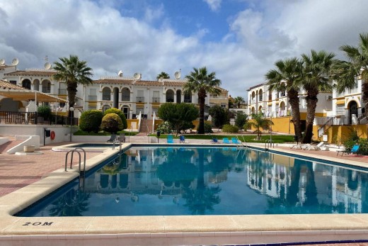 Resale - Apartment - Villamartin