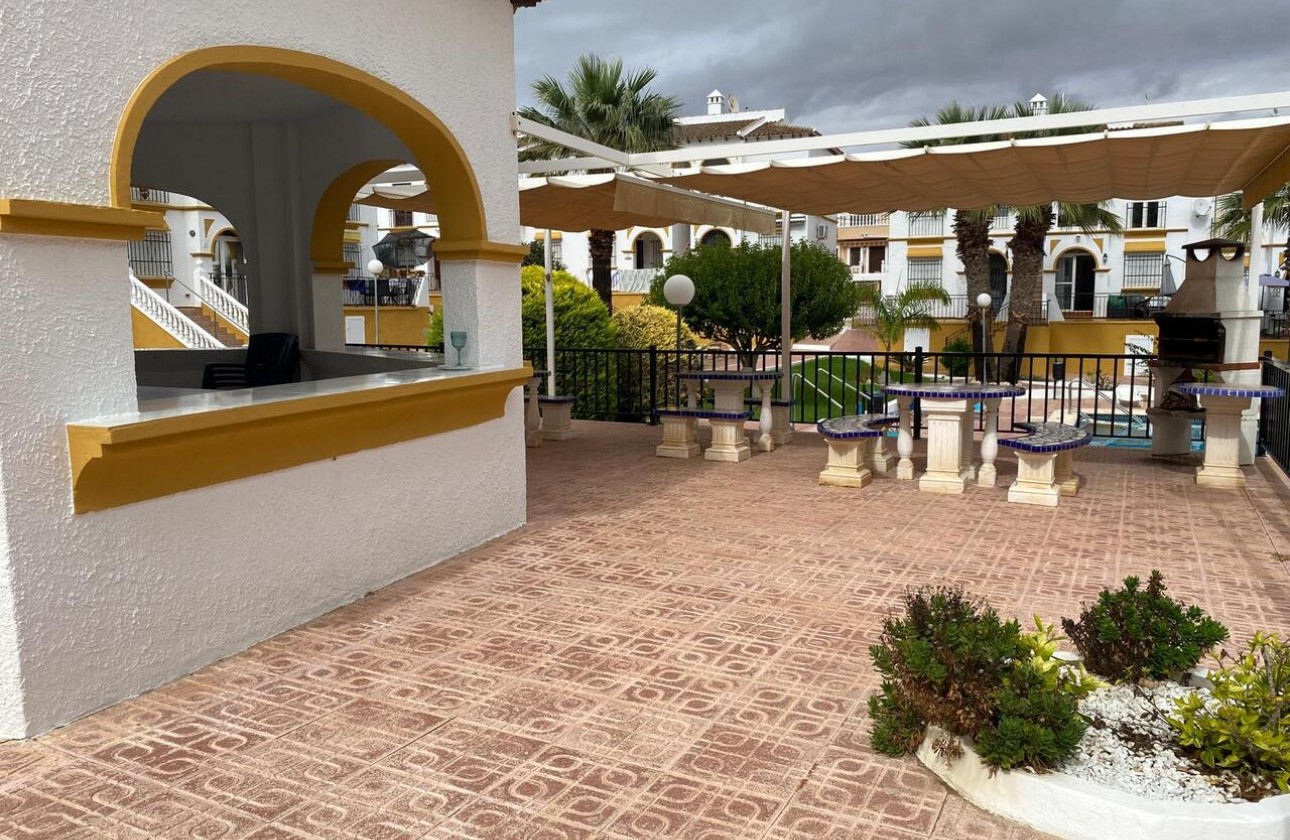 Resale - Apartment - Villamartin