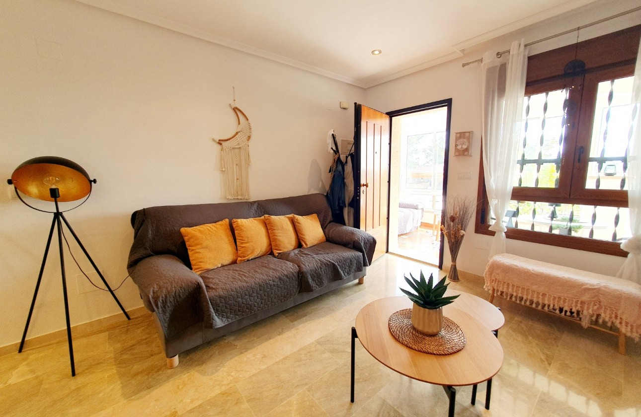 Återförsäljning - Apartment / Flat - Orihuela Costa - Villamartin