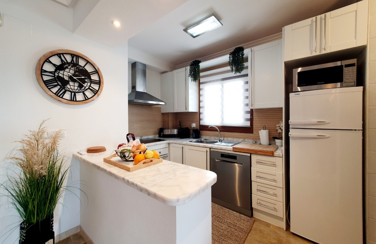 Återförsäljning - Apartment / Flat - Orihuela Costa - Villamartin