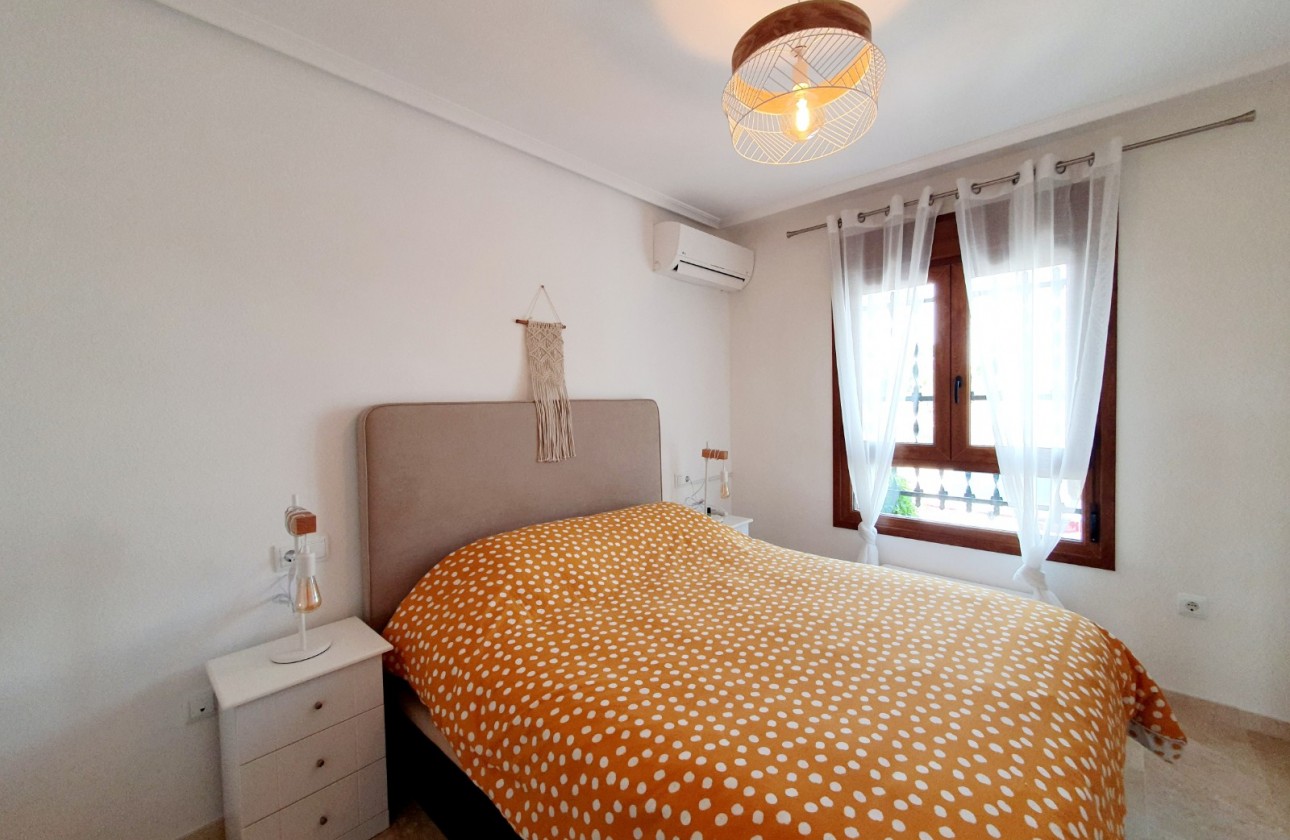 Återförsäljning - Apartment / Flat - Orihuela Costa - Villamartin