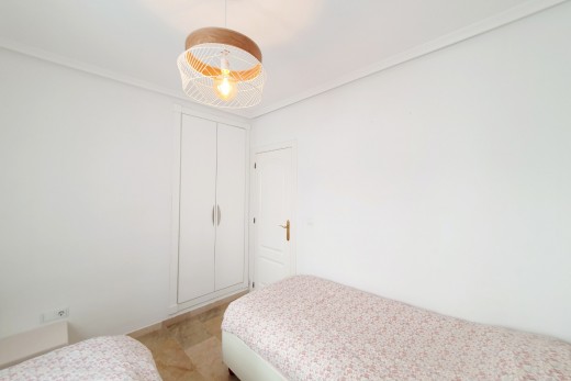 Återförsäljning - Apartment / Flat - Orihuela Costa - Villamartin