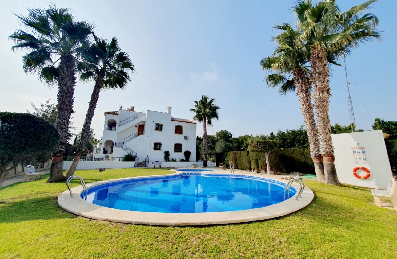 Återförsäljning - Apartment / Flat - Orihuela Costa - Villamartin