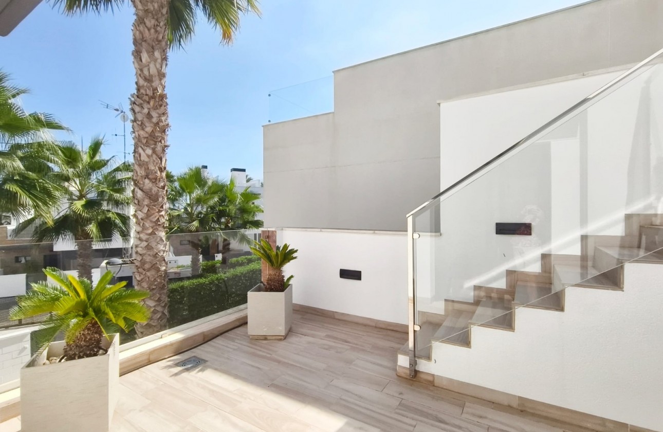 Resale - Villa - Orihuela Costa - Lomas de Cabo Roig