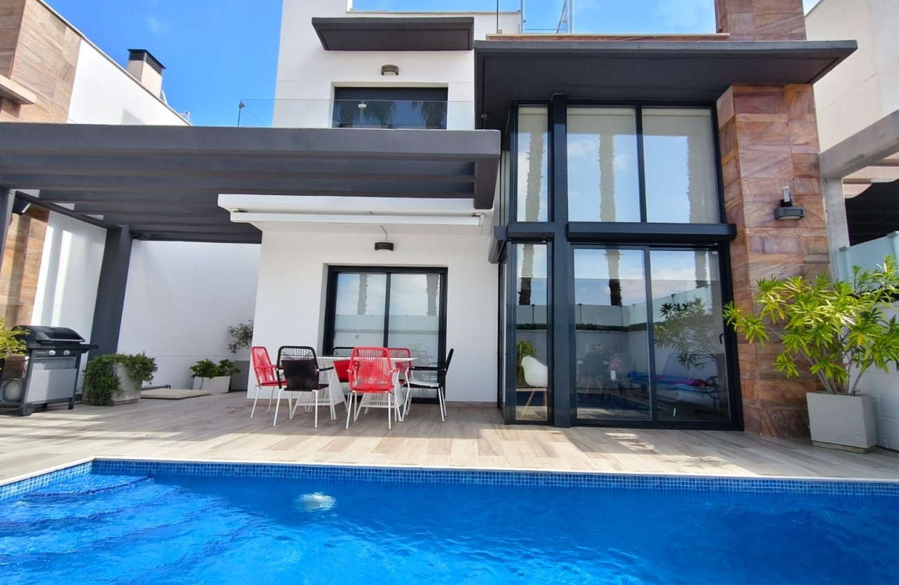 Resale - Villa - Orihuela Costa - Lomas de Cabo Roig
