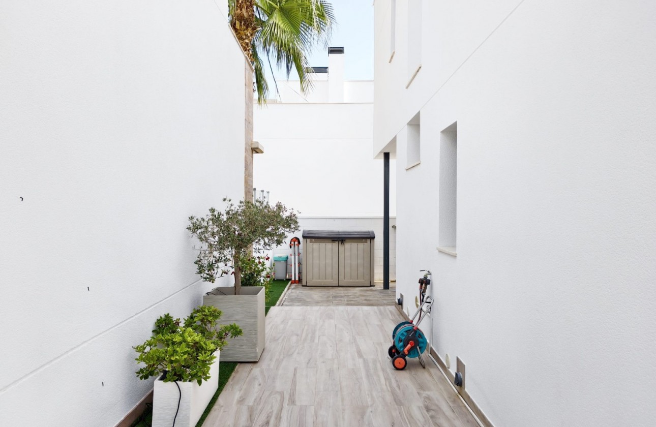 Resale - Villa - Orihuela Costa - Lomas de Cabo Roig