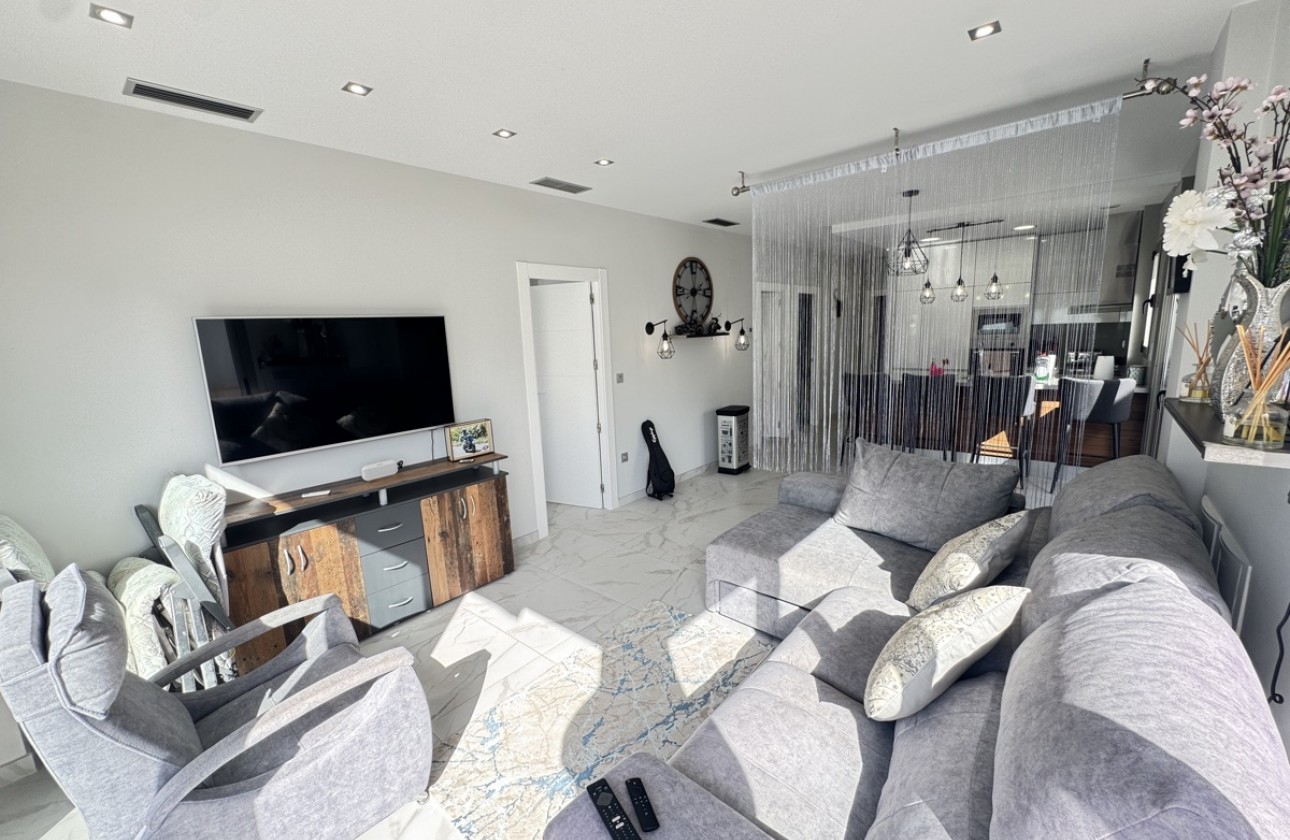 Resale - Villa - Villamartin