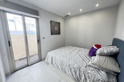 Resale - Villa - Villamartin