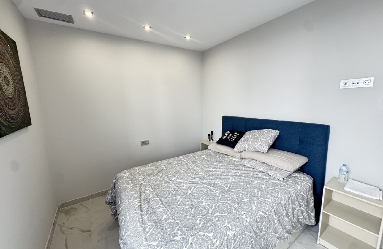 Resale - Villa - Villamartin