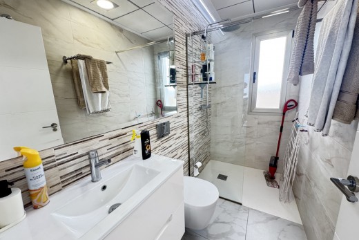 Resale - Villa - Villamartin