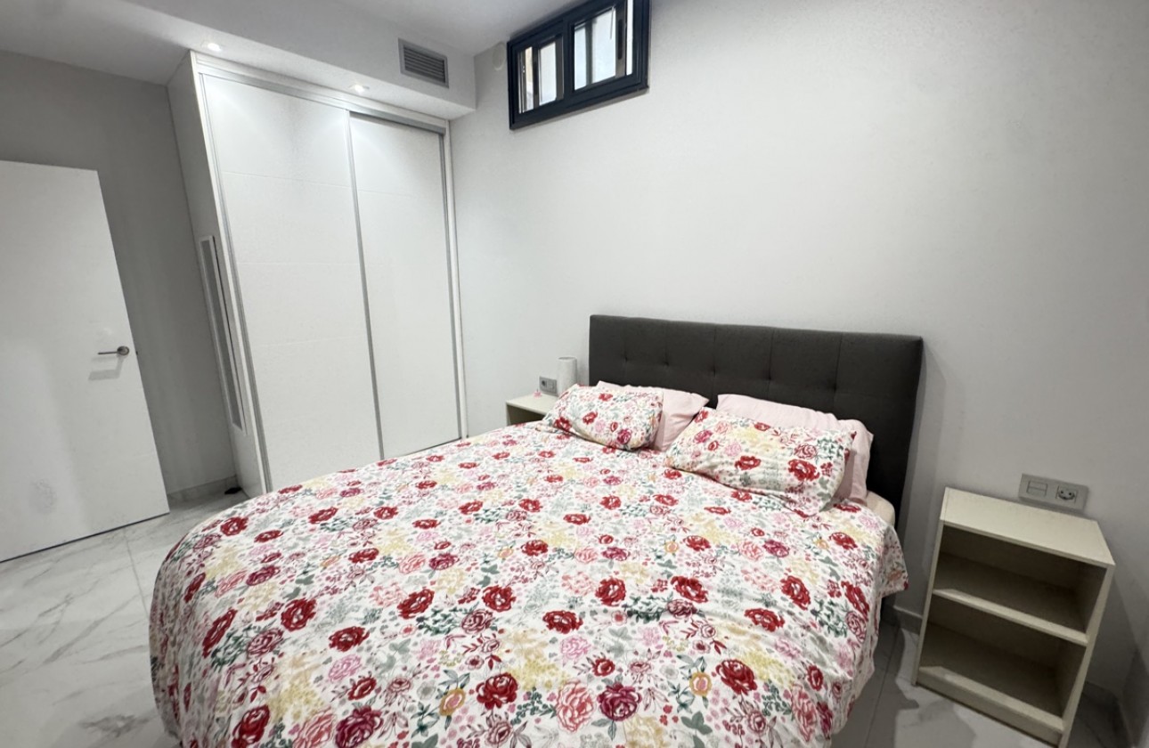 Resale - Villa - Villamartin