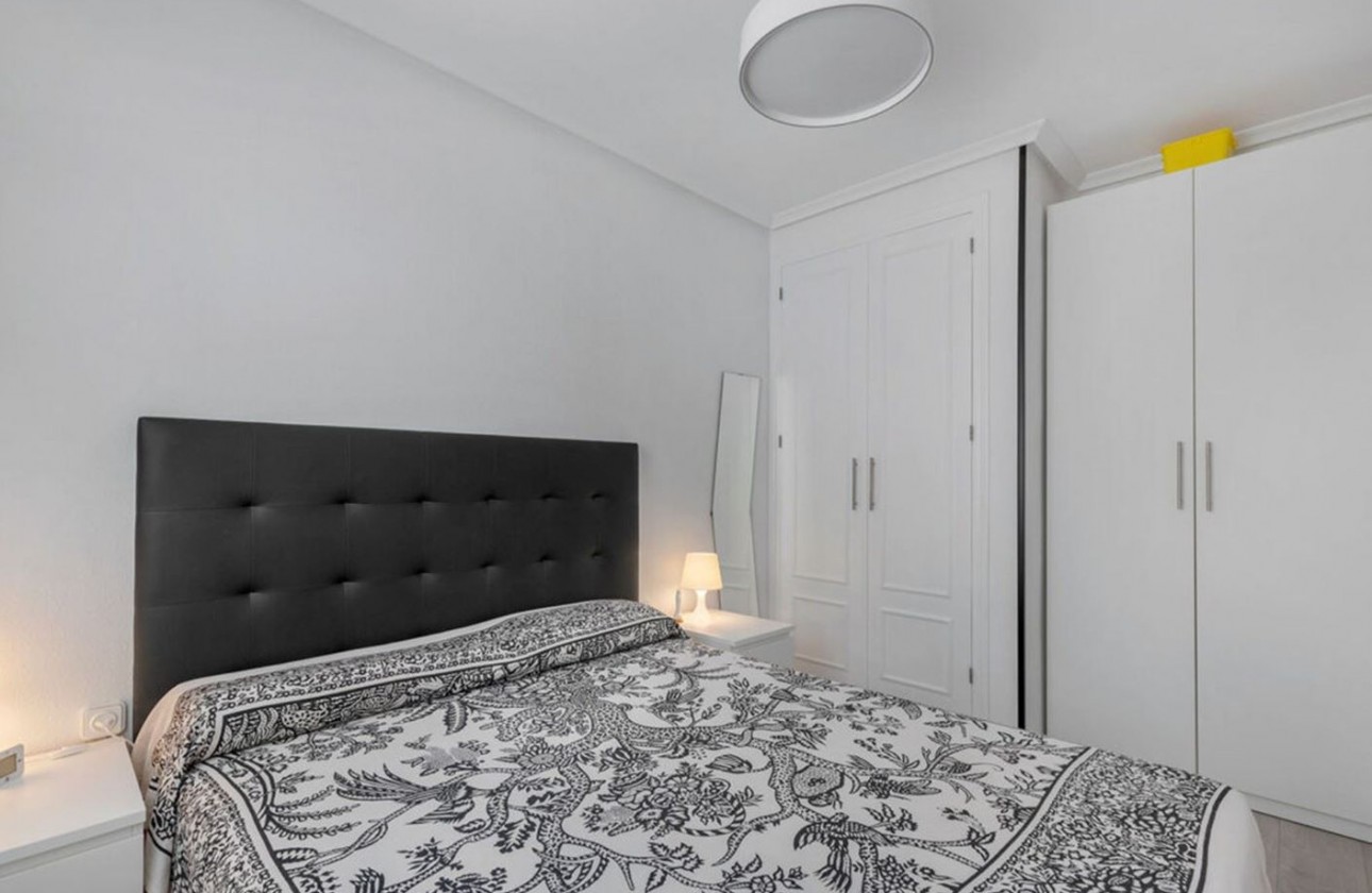 Resale - Apartment - Torrevieja - La Mata