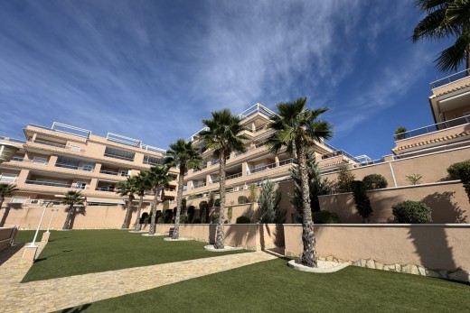 Resale - Apartment - Villamartin