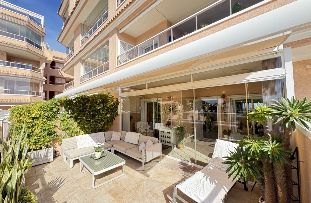 Resale - Apartment - Villamartin